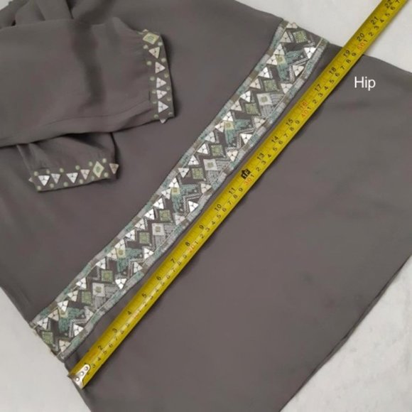 GUESS by MARCIANO Silk Blend Dress Embroidered MOP Sequin Button Grey Tu… - Picture 11 of 12